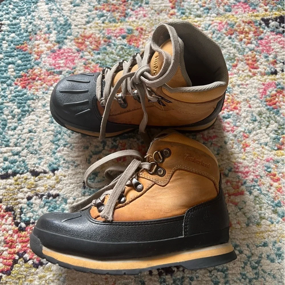 Timberland Unisex-Child Euro Hiker Shell Toe Fashion Boot Wheat Nubuck size 1